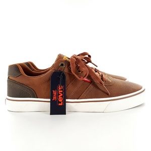 Levis Miles Tumbled Waxed Low Top Shoes